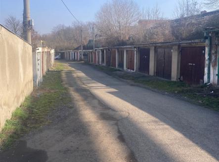 . | Pronájem - malý objekt/garáž