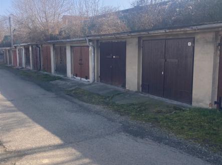 . | Pronájem - malý objekt/garáž