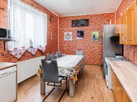 . | Prodej - nájemní dům, 525 m²