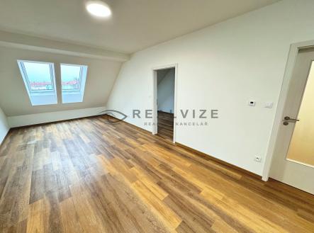 IMG_7002 | Pronájem bytu, 2+kk, 59 m²