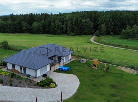 dji_fly_20240702_170032_56_1719932438571_photo_optimized | Prodej - dům/vila, 160 m²