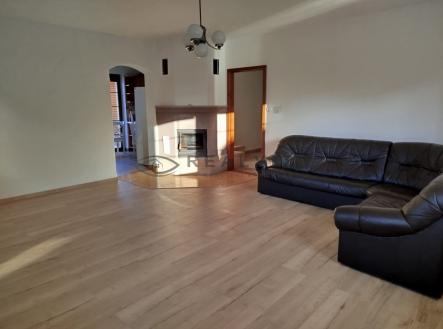 1736753622100 | Pronájem - dům/vila, 140 m²