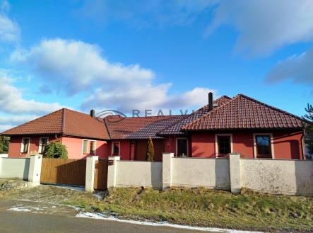 1736753622163 | Pronájem - dům/vila, 140 m²