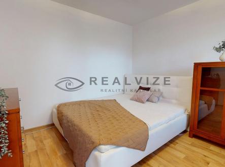 Byt 1+1 Pražská tř. pokoj 2 | Prodej bytu, 1+1, 37 m²