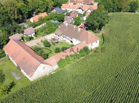 dji_fly_20250909_144048_316_1757421680008_photo_optimized(2) | Prodej - zemědělský objekt, 2 767 m²