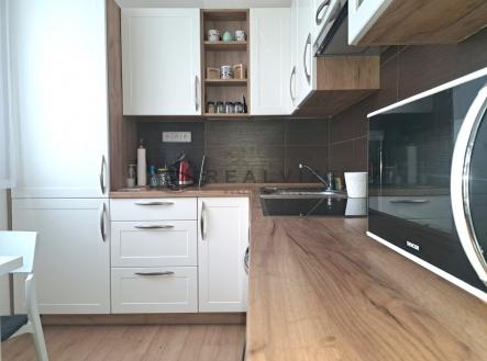 WhatsApp Image 2025-10-12 at 14.45.39 (1) | Pronájem bytu, 4+1, 95 m²