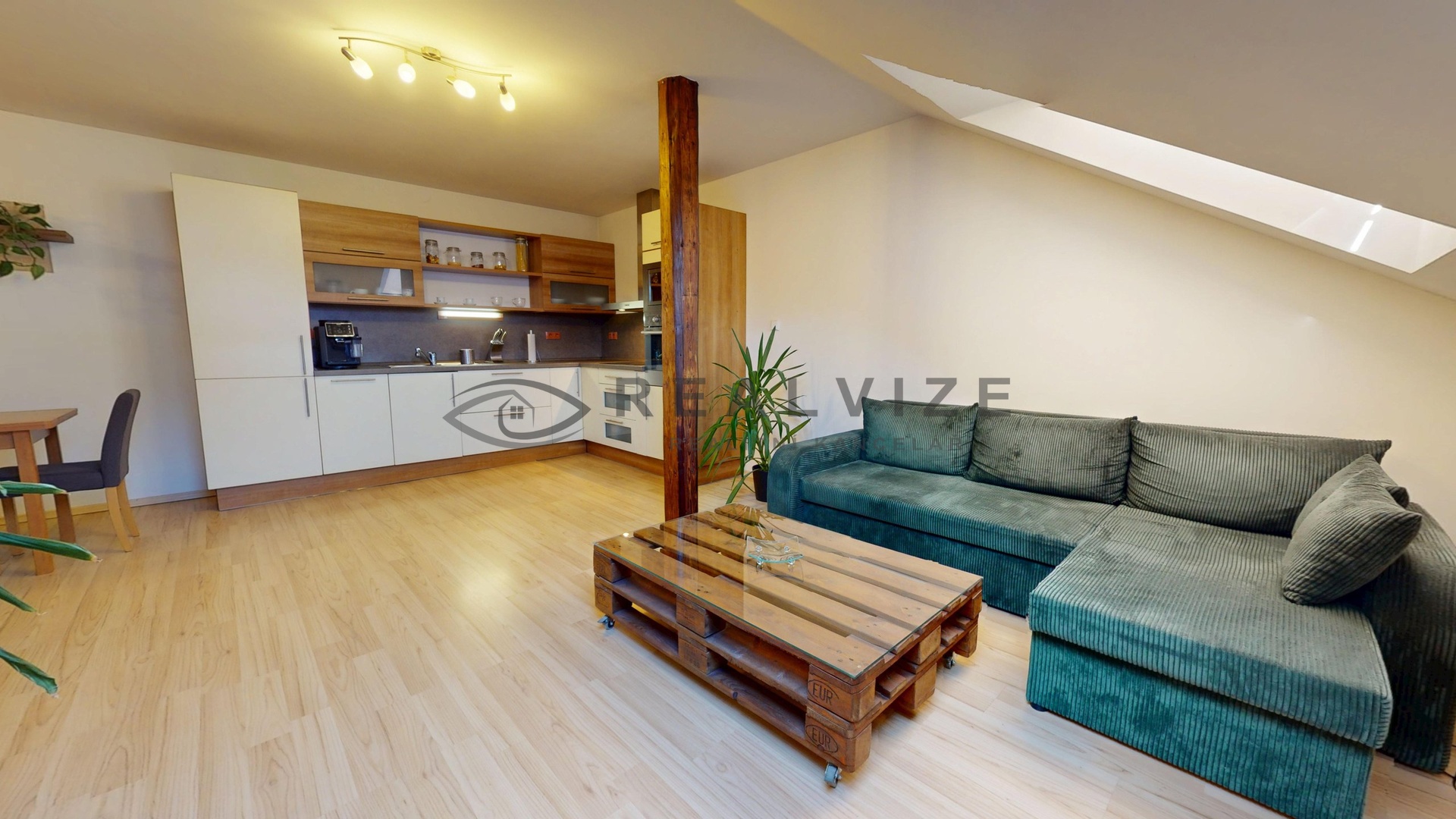 Prodej bytu 3+kk obývací pokoj