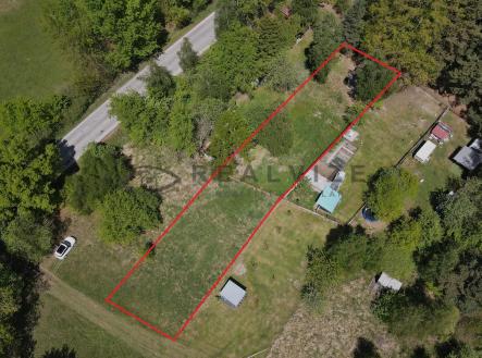 ervený pozemek | Prodej - pozemek, trvalý travní porost, 815 m²