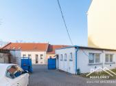 Pronájem - obchodní prostor, 158 m²