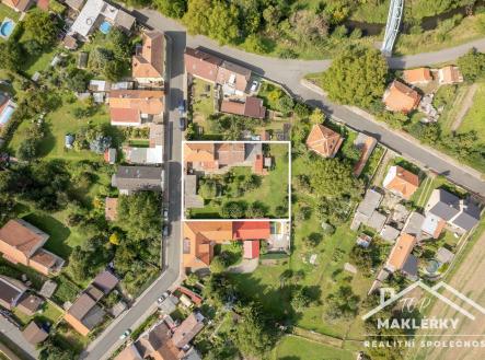 Radim_dron_foto s vyznačením_final-3 | Prodej - dům/vila, 213 m²