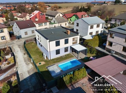 Zasmuky1 | Prodej - dům/vila, 186 m²