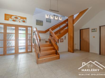 Vstupní hala | Prodej - dům/vila, 278 m²