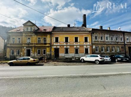 Pohled na dům | Prodej - dům/vila, 394 m²