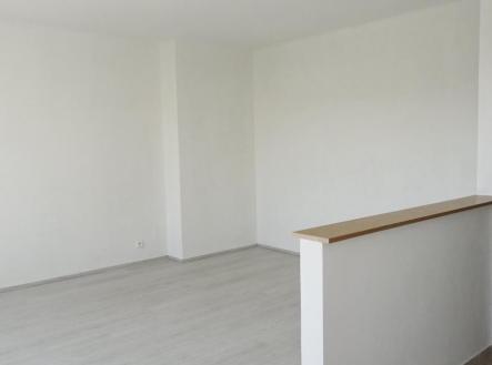 Místnost spojená s kuchyní | Pronájem bytu, 2+1, 54 m²