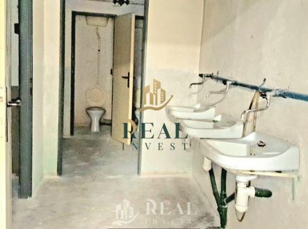 9596220_159156526.jpg | Prodej - obchodní prostor, 400 m²