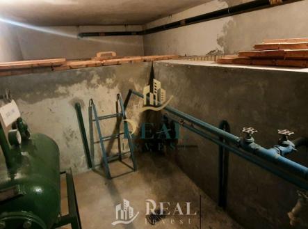 9596220_159156520.jpg | Prodej - obchodní prostor, 400 m²