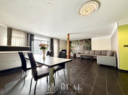 0-02-05-a8b4566444e78bef504a3d726f8ba210487d6f1d399bbd6336cc85b461d6cc68_12c7756ee47127b2.jpg | Prodej - dům/vila, 524 m²