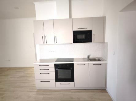 img-20250611-102152.jpg | Pronájem bytu, 2+kk, 79 m²