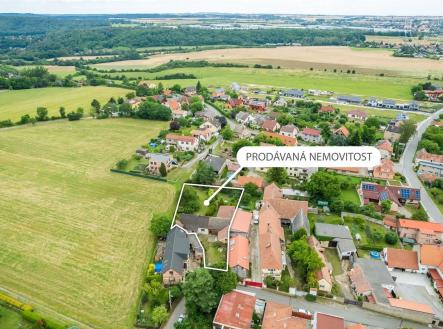 . | Prodej - pozemek pro bydlení, 1 272 m²