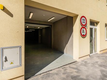 . | Pronájem bytu, 2+kk, 55 m²