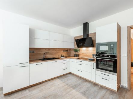 . | Pronájem bytu, 3+kk, 100 m²