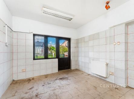 . | Prodej - obchodní prostor, 110 m²