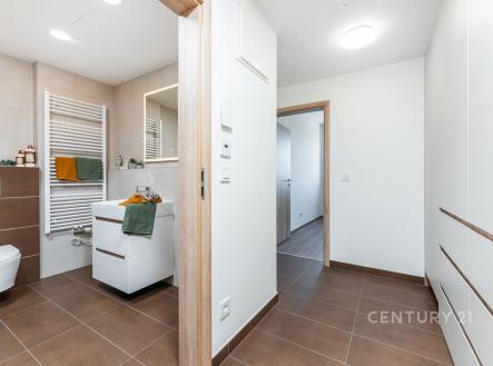 . | Pronájem bytu, 2+kk, 47 m²