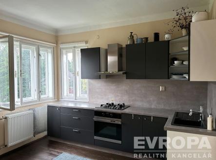 . | Prodej - dům/vila, 189 m²