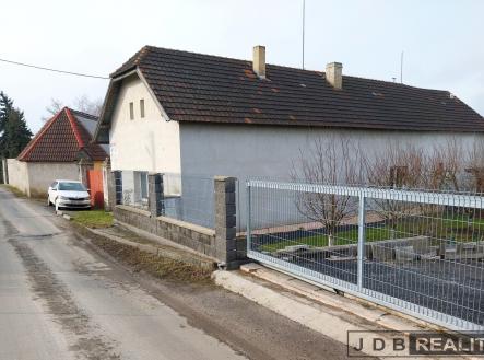 příjezd k domu | Prodej - dům/vila, 147 m²