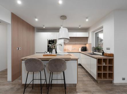 foto: 4 | Prodej - dům/vila, 144 m²