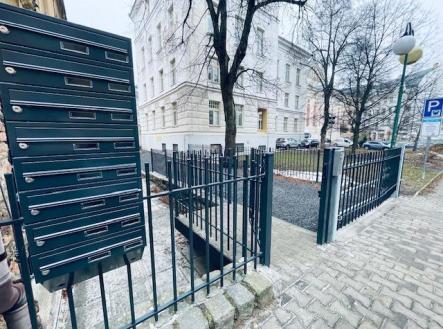 BCE54A50-3158-4757-B814-E0C29B984C95.JPG | Pronájem bytu, 3+kk, 74,5 m²