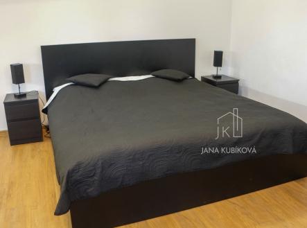 Pronájem bytu, 1+kk, 32 m²