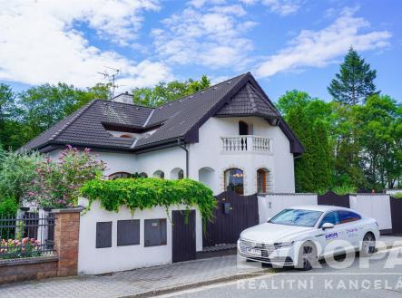 . | Prodej - dům/vila, 286 m²