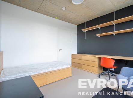 . | Pronájem bytu, 1+kk, 29 m²