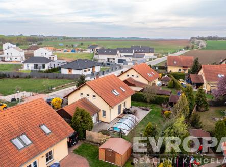 . | Prodej - dům/vila, 142 m²
