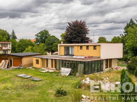 . | Prodej - dům/vila, 200 m²