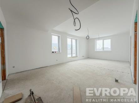 . | Pronájem bytu, 3+kk, 79 m²