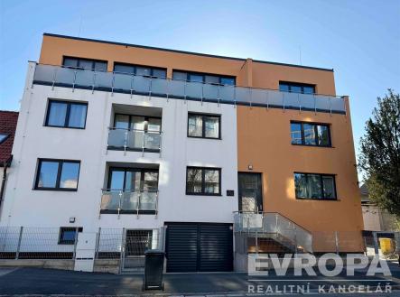 . | Pronájem bytu, 2+kk, 69 m²