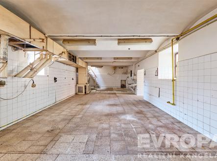 . | Prodej - skladovací prostor, 400 m²