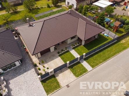 . | Prodej - dům/vila, 227 m²