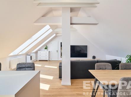 . | Prodej bytu, 3+kk, 95 m²
