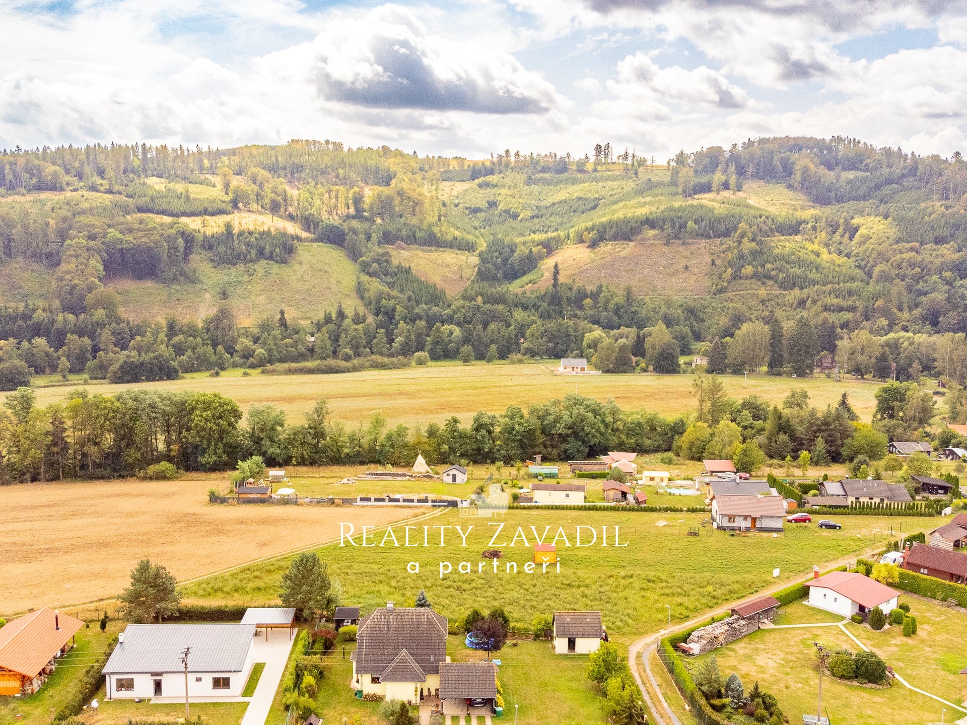 Prodej stavebního pozemku 1 868 m², Soběšín