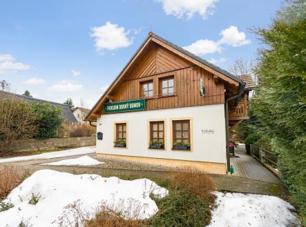 Exteriér 4 | Prodej - dům/vila, 280 m²