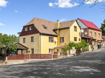 Pohled na dům | Prodej - dům/vila, 265 m²