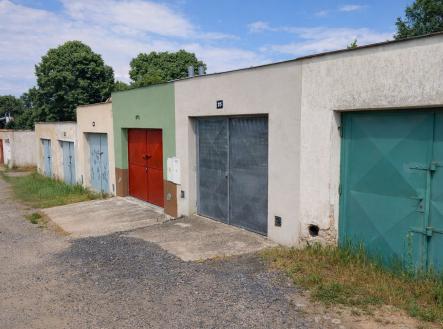 ChatGPT Image 31. 3. 2026 11_45_20 | Prodej - malý objekt/garáž