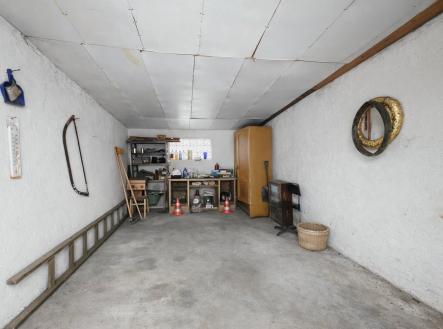 ChatGPT Image 31. 3. 2026 11_46_44 | Prodej - malý objekt/garáž