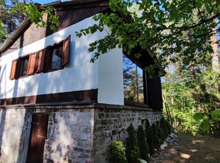 8da82898-ae64-46cb-9d2a-7b2d5f3a1b31 | Prodej - chata/rekreační objekt, 70 m²
