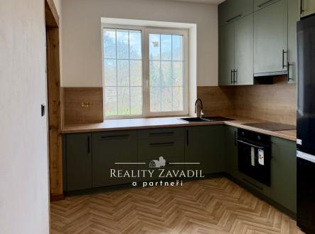 BFE78B4D-1C45-4AFB-B23B-7ED31C7DF443 | Pronájem bytu, 3+kk, 105 m²