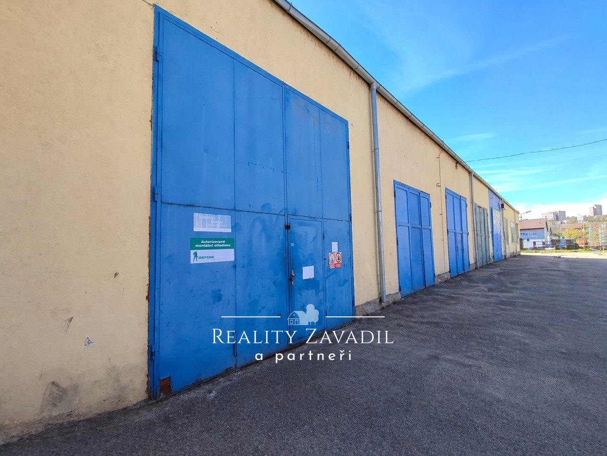 Pronájem skladu 215 m², Benešov