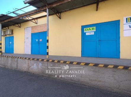 Pronájem - komerční objekt, sklad, 215 m²